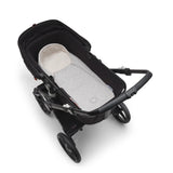 Bugaboo Newborn Inlay i Bugaboo Fox Cub barnvagn – hyr hos Parently