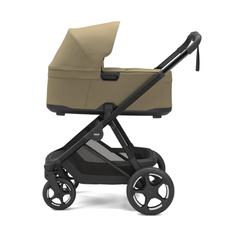 Thule Charm 2 in 1 i Faded Khaki, barnvagn att hyra hos Parently