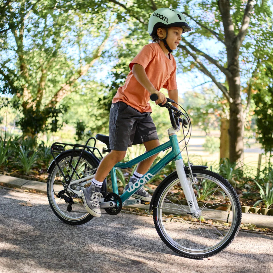 Børnecyklen Woom Go 4 med 20-tumshjul til børn mellan 6 og 8 år