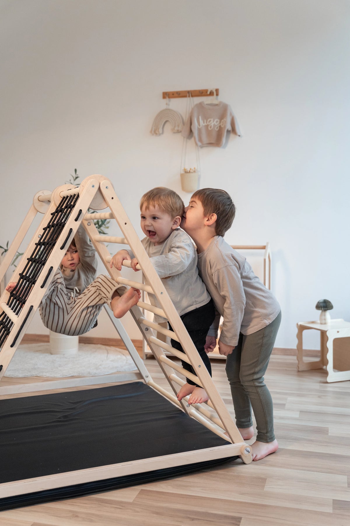 Cliff Flex Climbing Frame
